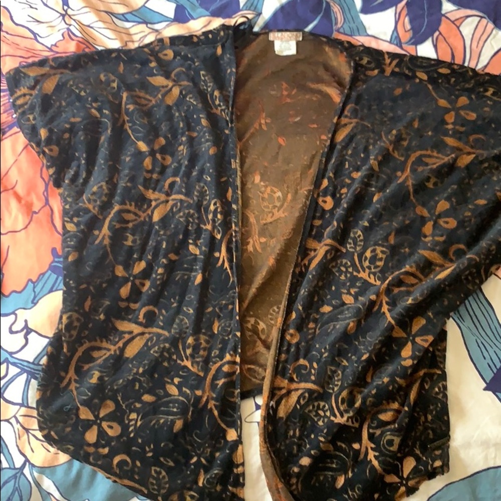 Billabong Designer’s Closet Kimono